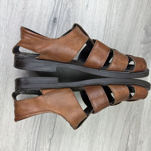 Sandals_&_Flip_Flops